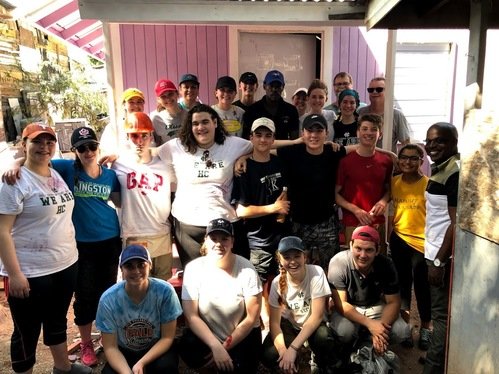 Group photo of the 2018 Holy Cross Jamaica Mission Team