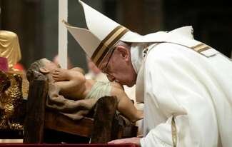 <span>Letter from the Holy Father </span>
<br /> On the Meaning of Importance
<br /> of the Nativity Scene